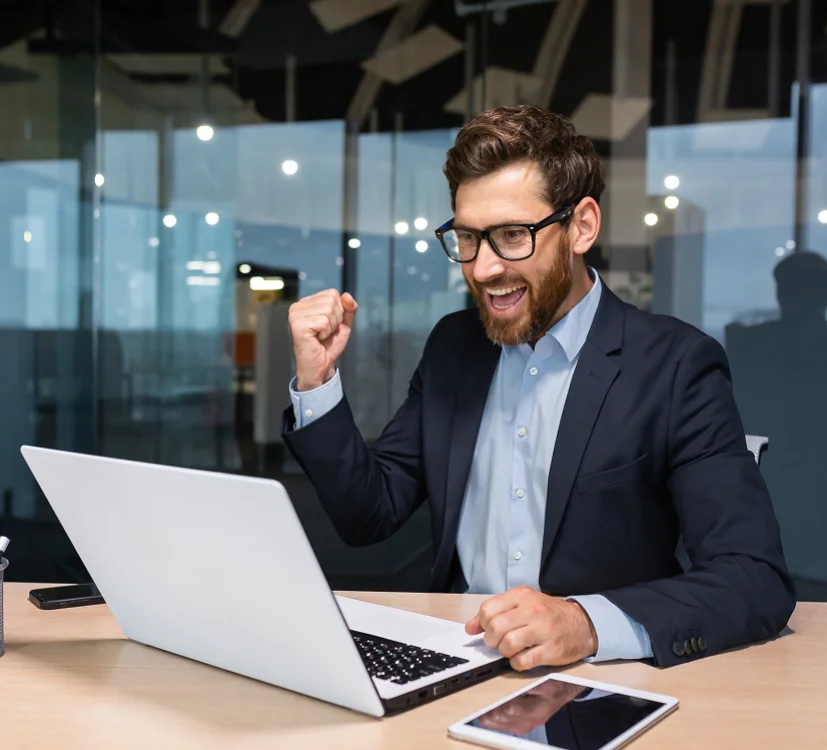 Seller managing a private property listing on a laptop